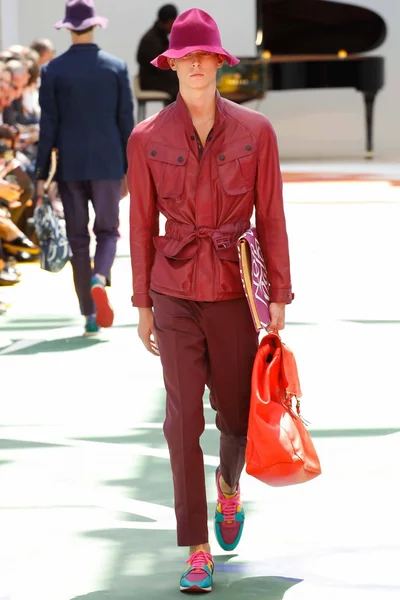 Look 12